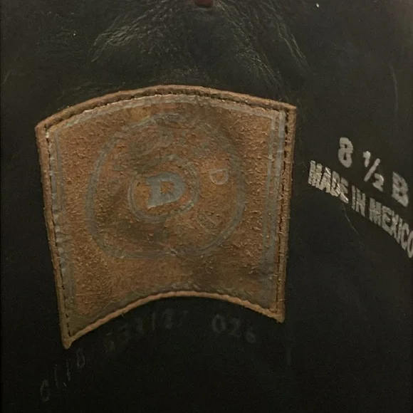 Double D Ranch Almost Famous Tall Boots
Floral Pattern Studs Size 8.5 - Picture 9 of 9